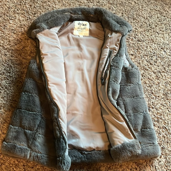 Dylan fur vest - Picture 2 of 5